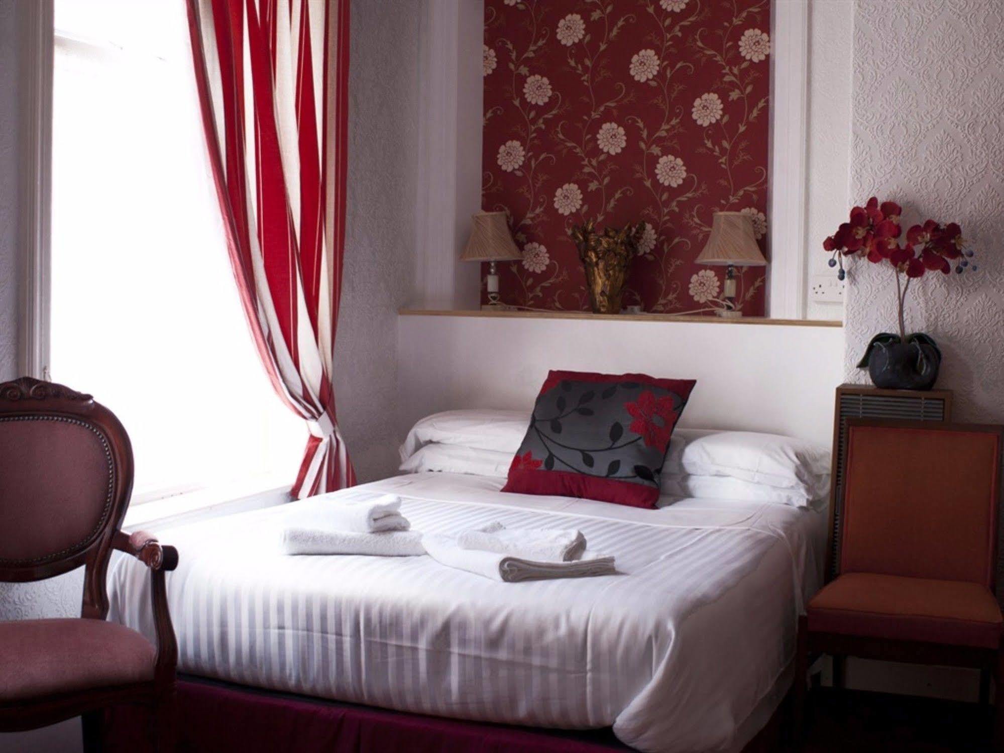 בלקפול The Highfield Private Hotel מראה חיצוני תמונה