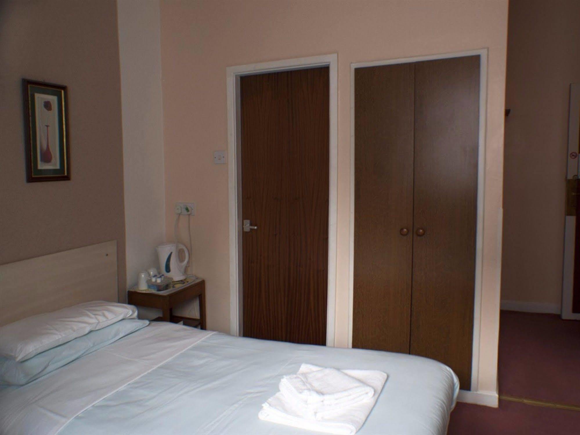 בלקפול The Highfield Private Hotel מראה חיצוני תמונה