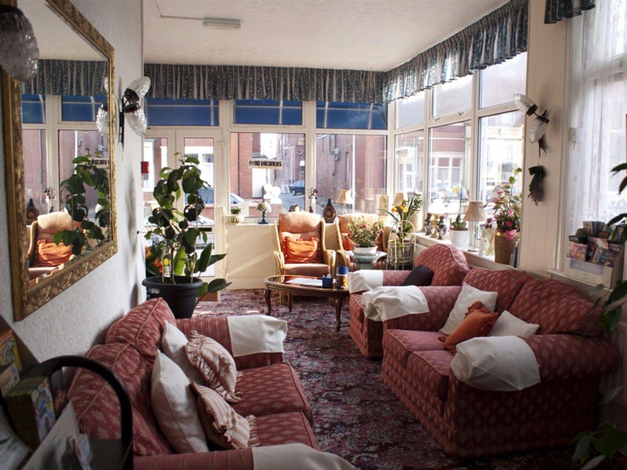 בלקפול The Highfield Private Hotel מראה חיצוני תמונה